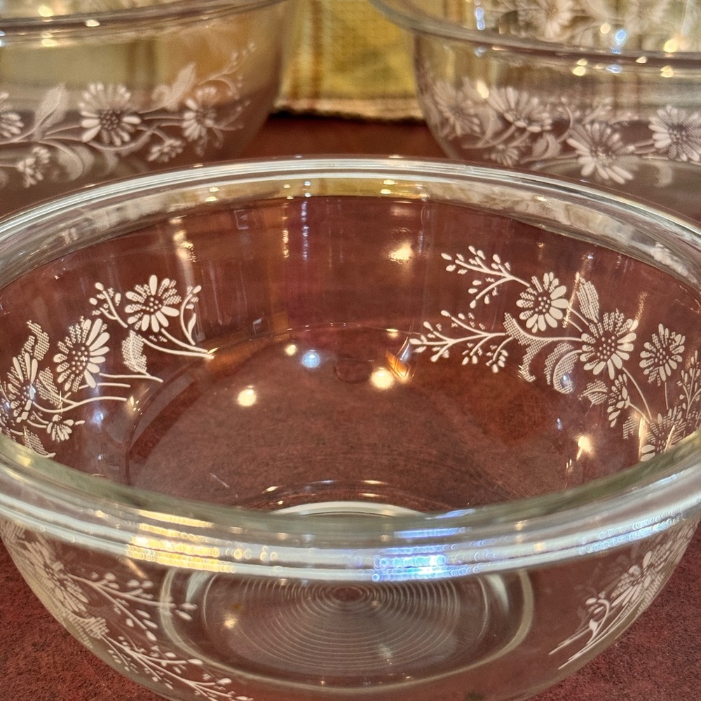 Set of 3 Vintage Pyrex Colonial Mist Clear Nesting Mixing Bowls